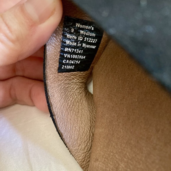 LL Bean Women's Lakewashed Sandals Black US 9M Nubuck Leather Ankle Strap EUC - Picture 9 of 13